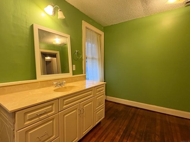 173 Leesville Road, East Haddam, CT 06469