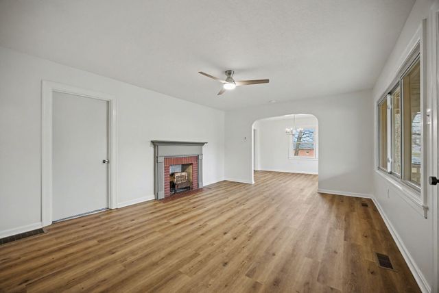 300 E Maple Street, Nicholasville, KY 40356