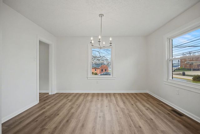 300 E Maple Street, Nicholasville, KY 40356