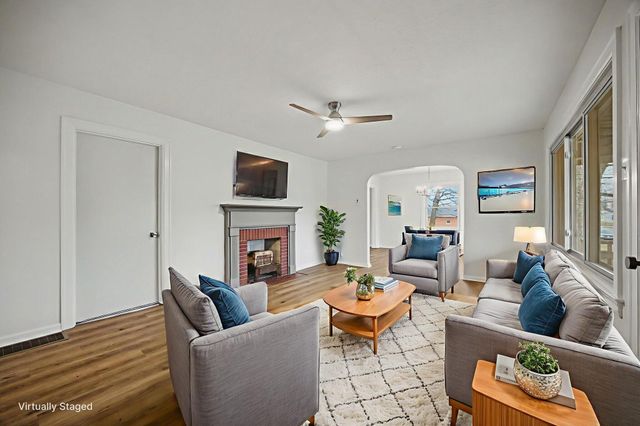 300 E Maple Street, Nicholasville, KY 40356