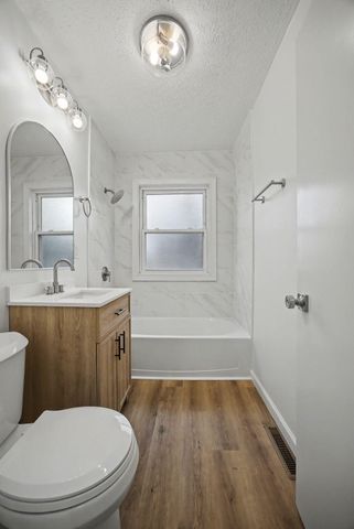 300 E Maple Street, Nicholasville, KY 40356