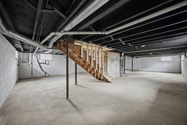 300 E Maple Street, Nicholasville, KY 40356