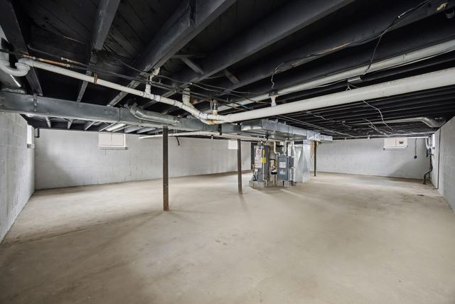 300 E Maple Street, Nicholasville, KY 40356