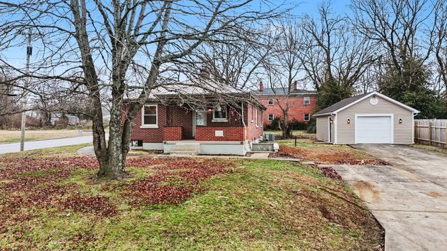 300 E Maple Street, Nicholasville, KY 40356