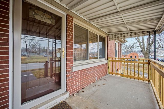 300 E Maple Street, Nicholasville, KY 40356