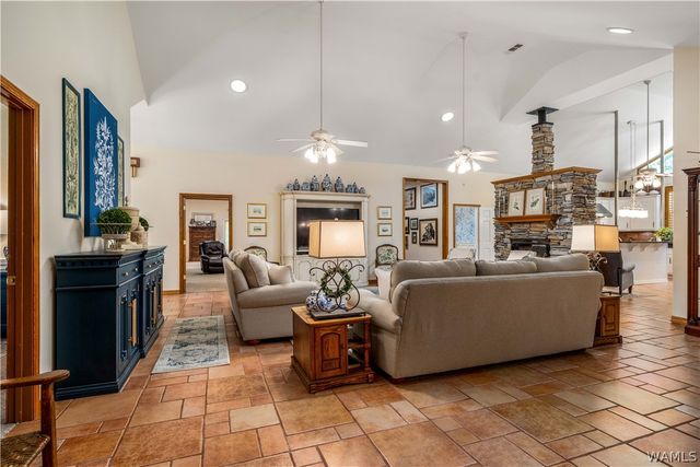 13447 Rocky Ridge, Northport, AL 35475