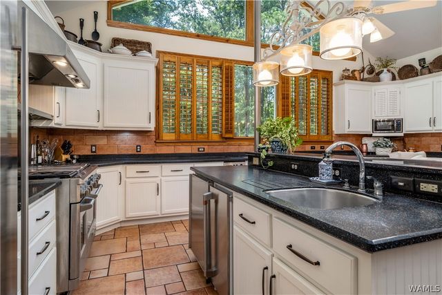 13447 Rocky Ridge, Northport, AL 35475