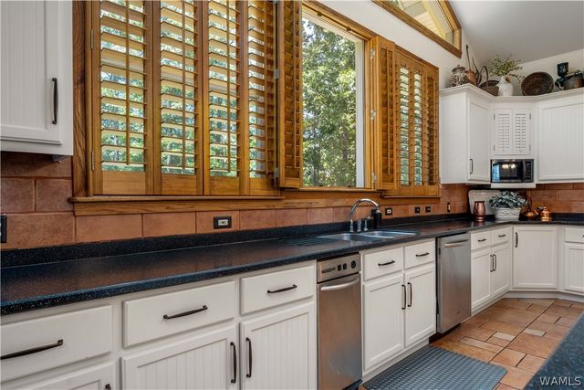 13447 Rocky Ridge, Northport, AL 35475