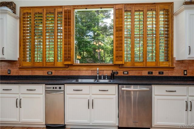 13447 Rocky Ridge, Northport, AL 35475