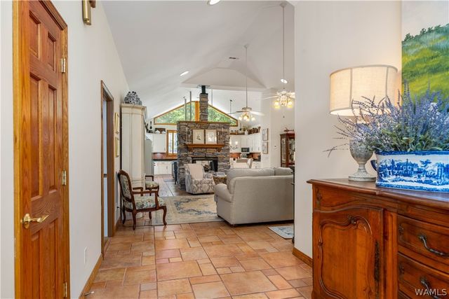 13447 Rocky Ridge, Northport, AL 35475