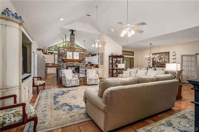 13447 Rocky Ridge, Northport, AL 35475