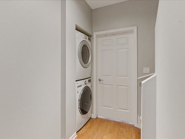 842 W 15th Place, Chicago, IL 60608