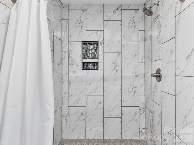 611 Peniel Road, Columbus, NC 28722