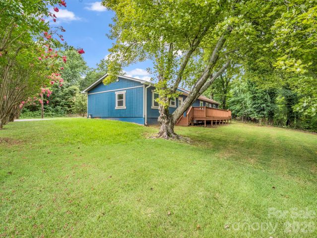 611 Peniel Road, Columbus, NC 28722