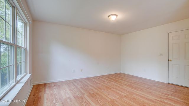 109 Woodland Drive, Aberdeen, NJ 07747