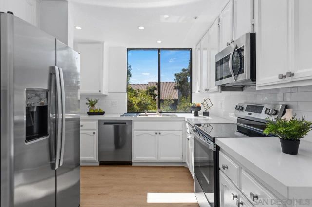 5805 FRIARS RD 2405, San Diego, CA 92110