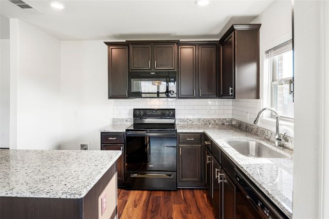 4014 Lakeview Drive, Sanger, TX 76266