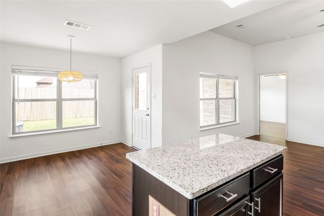 4014 Lakeview Drive, Sanger, TX 76266