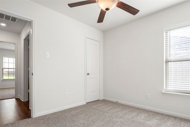 4014 Lakeview Drive, Sanger, TX 76266