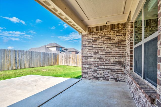 4014 Lakeview Drive, Sanger, TX 76266