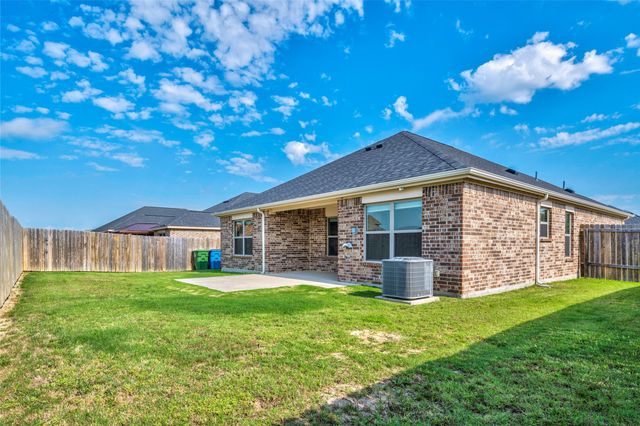 4014 Lakeview Drive, Sanger, TX 76266