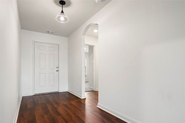 4014 Lakeview Drive, Sanger, TX 76266
