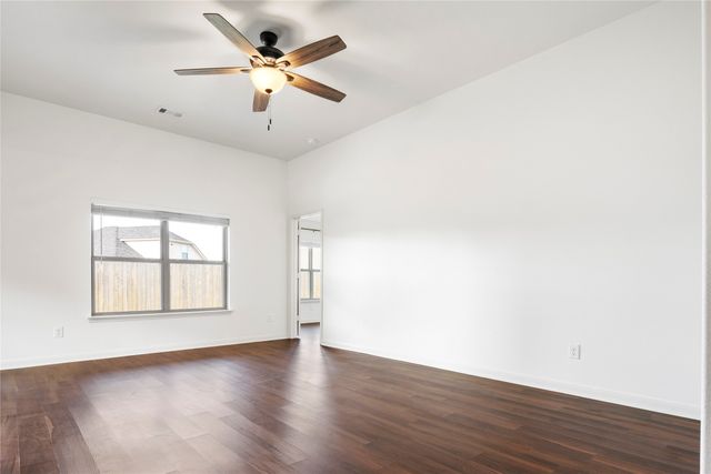 4014 Lakeview Drive, Sanger, TX 76266