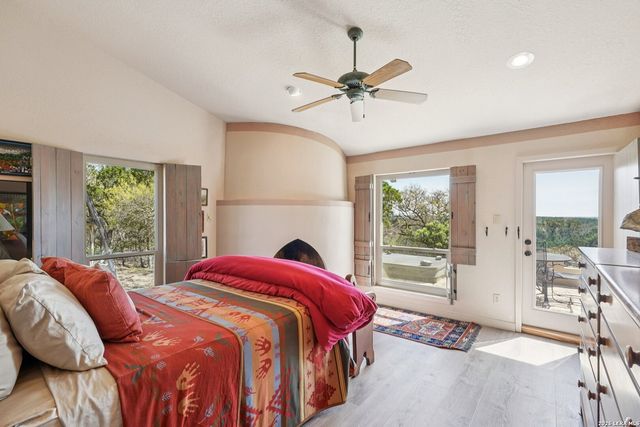 193 Rim Rock Circle W, Hunt, TX 78024