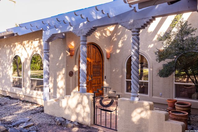 193 Rim Rock Circle W, Hunt, TX 78024