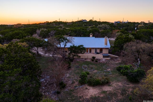 193 Rim Rock Circle W, Hunt, TX 78024
