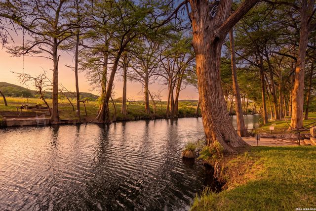 193 Rim Rock Circle W, Hunt, TX 78024