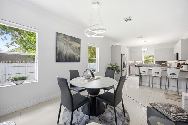 105 NE 28th Ct, Wilton Manors, FL 33334