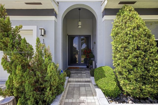 105 NE 28th Ct, Wilton Manors, FL 33334