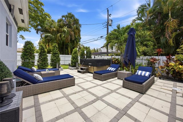 105 NE 28th Ct, Wilton Manors, FL 33334