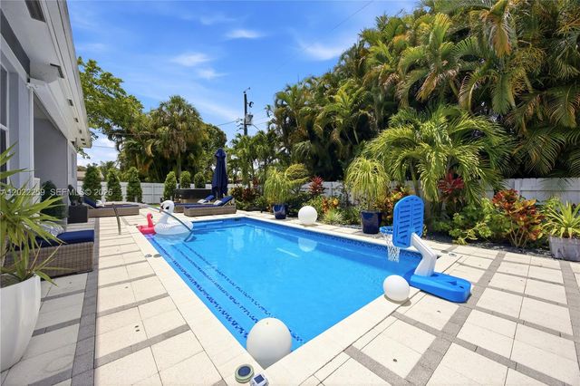 105 NE 28th Ct, Wilton Manors, FL 33334