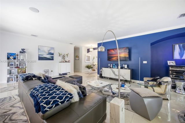 105 NE 28th Ct, Wilton Manors, FL 33334