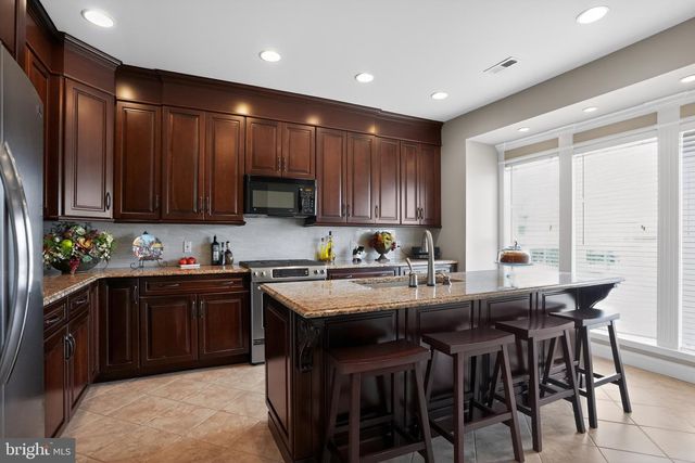 4 ADDISON CT, Doylestown, PA 18901