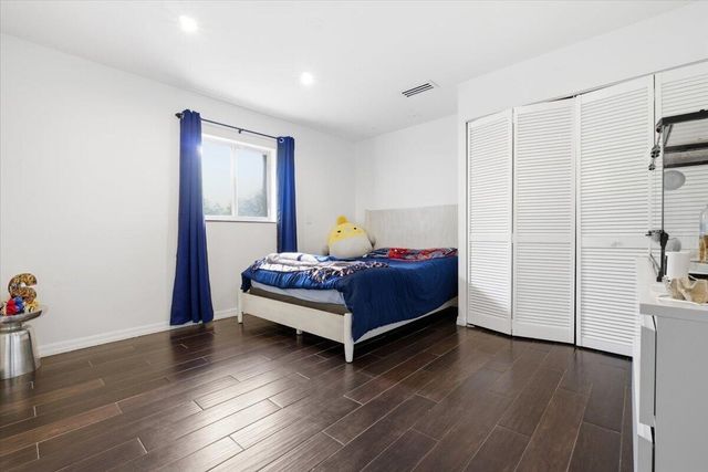 20100 NE 20th Court 0, Miami, FL 33179