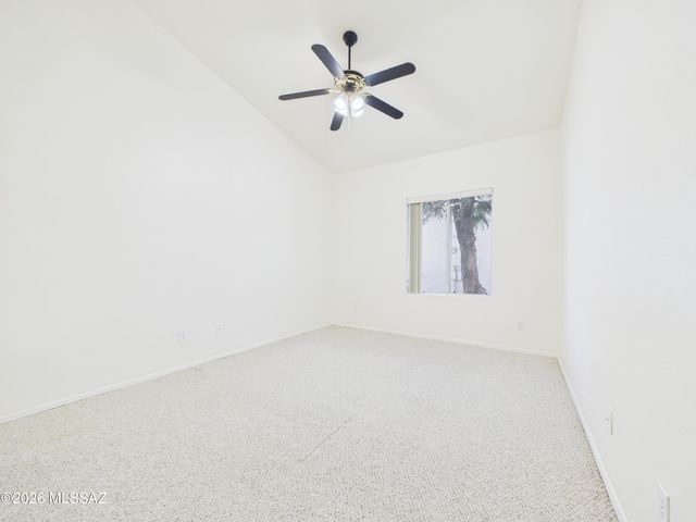 160 S Palace Gardens Drive, Tucson, AZ 85748