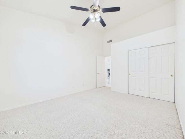 160 S Palace Gardens Drive, Tucson, AZ 85748