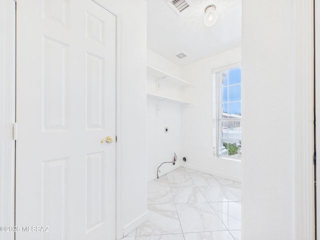 160 S Palace Gardens Drive, Tucson, AZ 85748