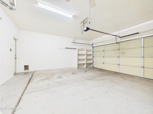 160 S Palace Gardens Drive, Tucson, AZ 85748