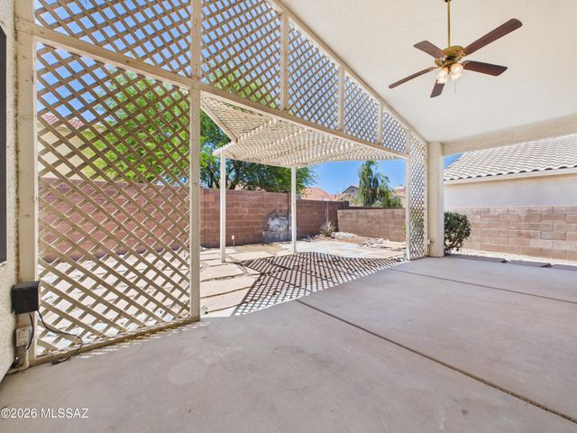 160 S Palace Gardens Drive, Tucson, AZ 85748