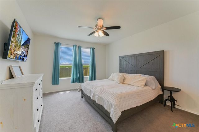 1915 T H Johnson Drive, Taylor, TX 76574