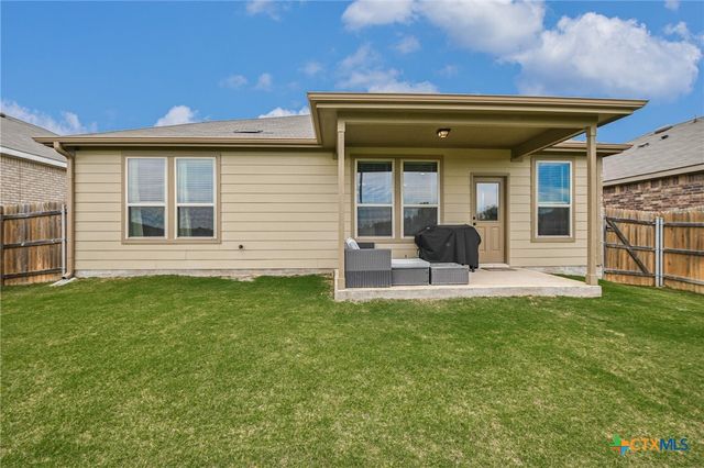 1915 T H Johnson Drive, Taylor, TX 76574