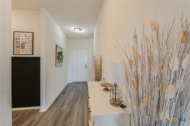 1915 T H Johnson Drive, Taylor, TX 76574