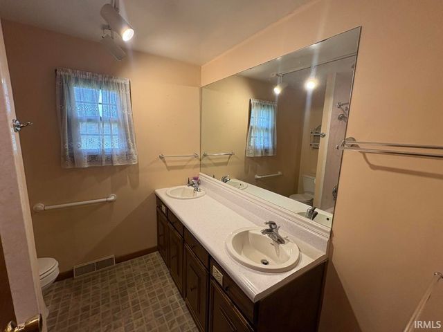 61313 County Road 21, Goshen, IN 46528