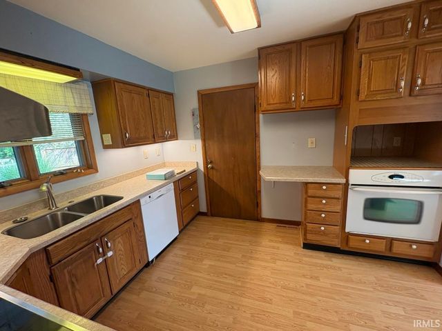 61313 County Road 21, Goshen, IN 46528