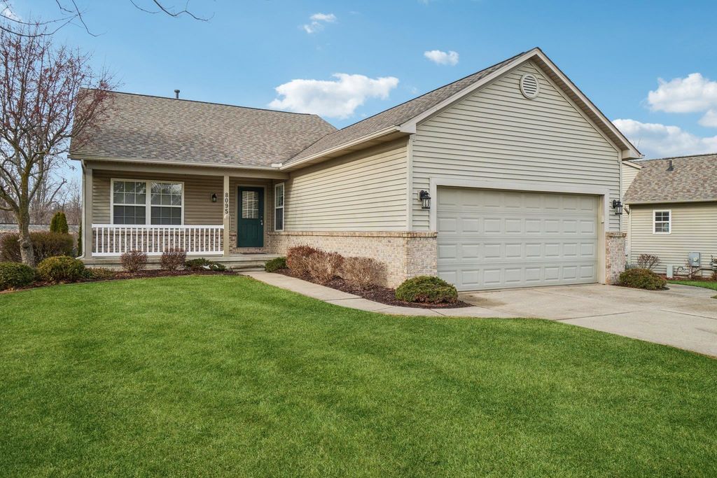 8095 Clover Ridge Court, Grand Blanc, MI 48439