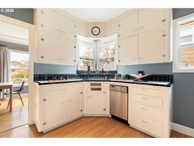 4420 Ne 78TH Ave, Portland, OR 97218